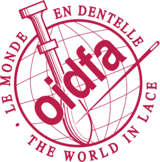 Enllaça amb el web de l'Organisation Internationale de la Dentelle au Fuseau et à l’Aiguille.
